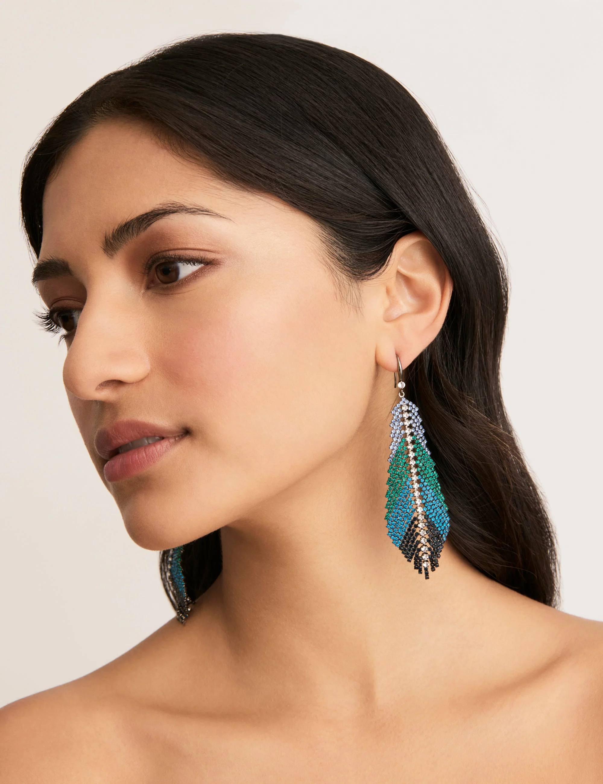 FEATHER STONE STATEMENT EARRING - Image 5
