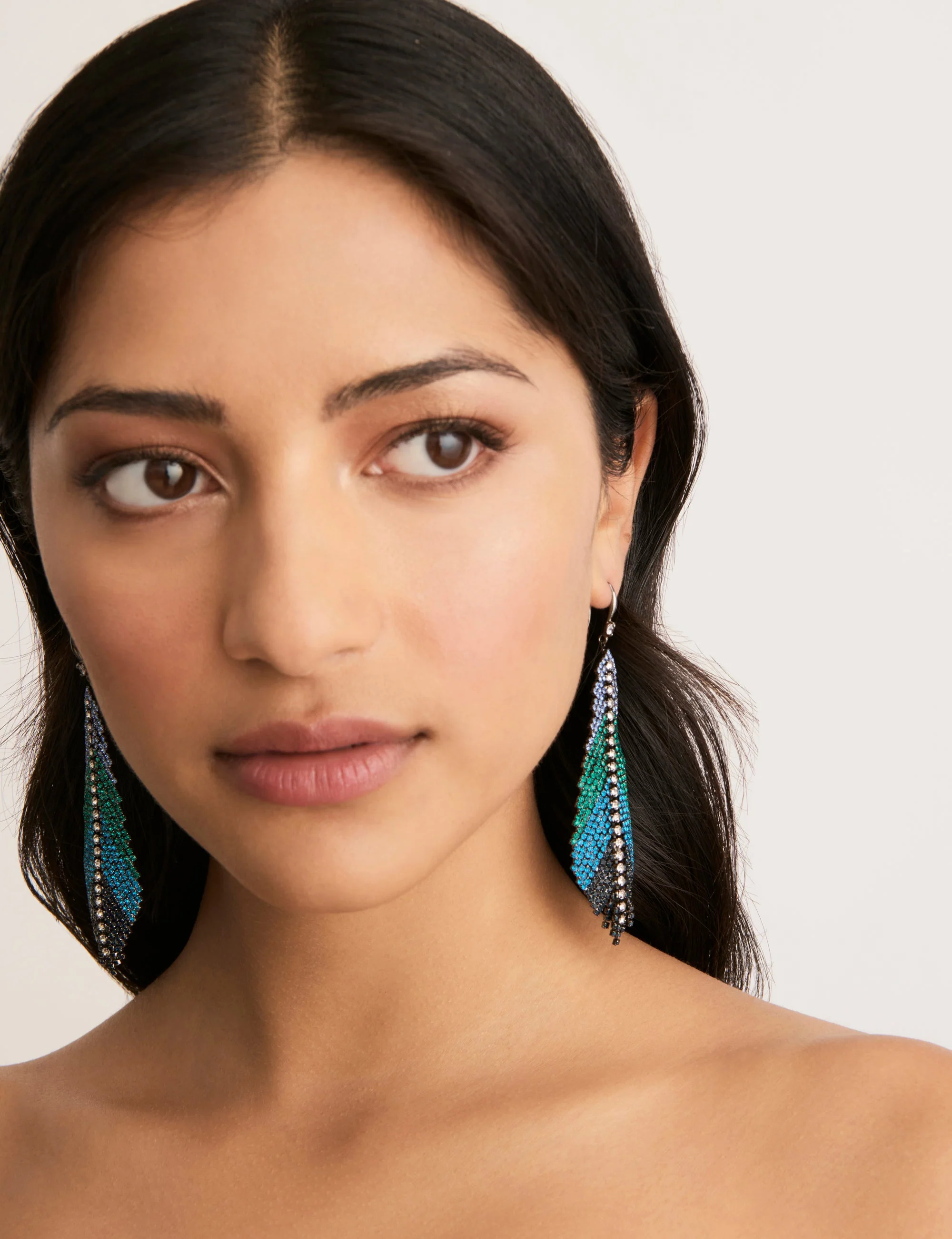 FEATHER STONE STATEMENT EARRING - Image 6