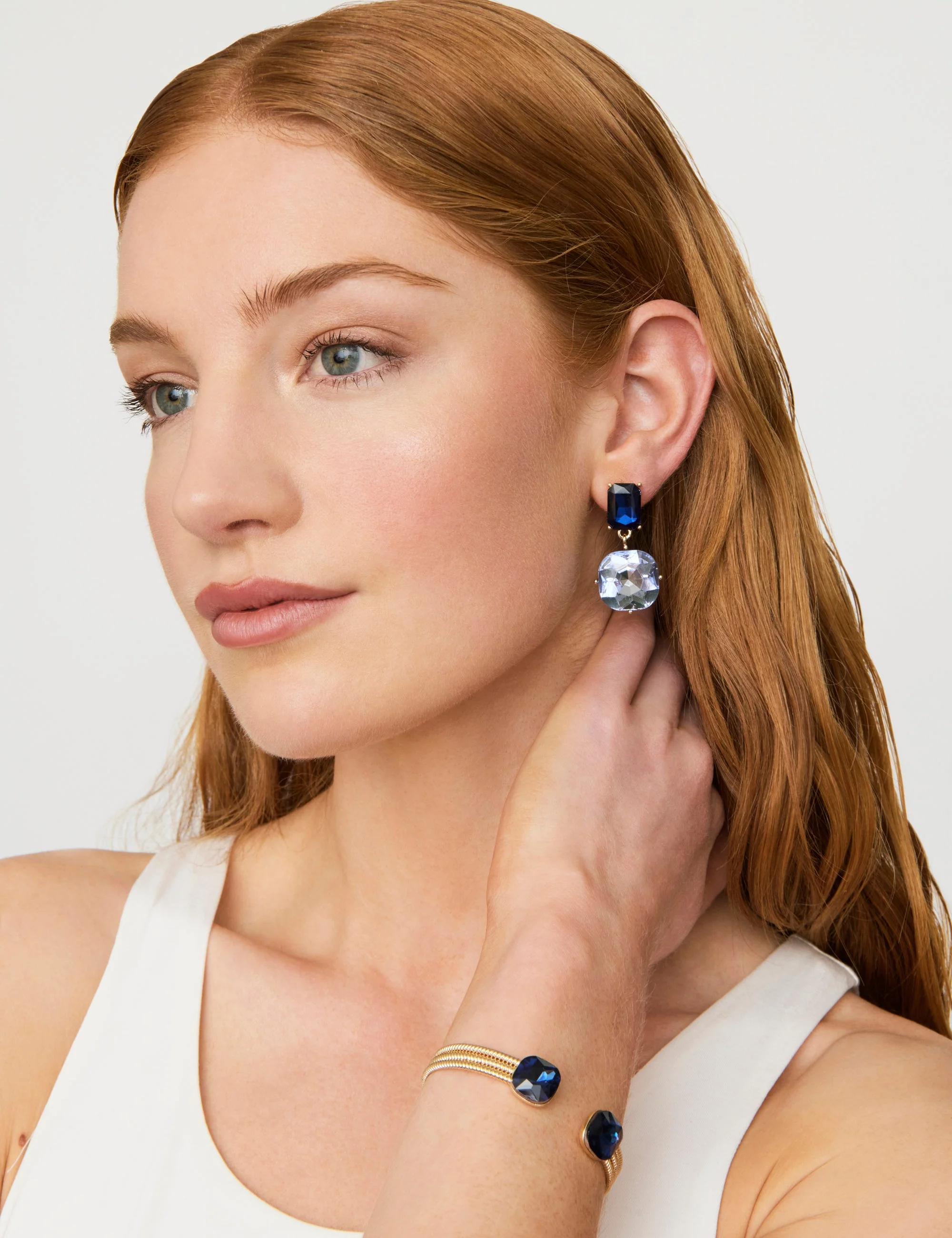GLIMMER DROP EARRING - Image 6