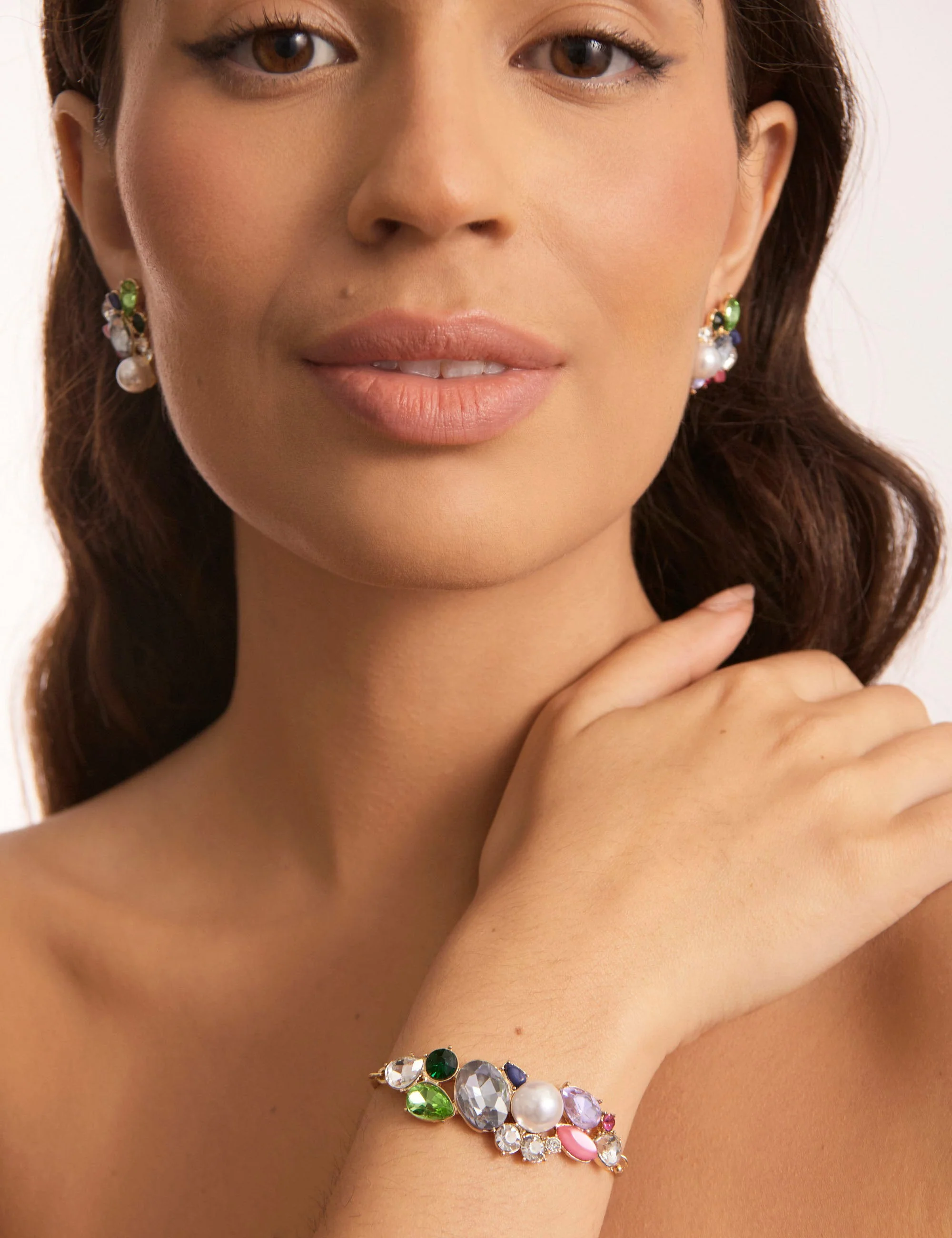 PEARL COLLAGE CLUSTER EARRING - Image 6