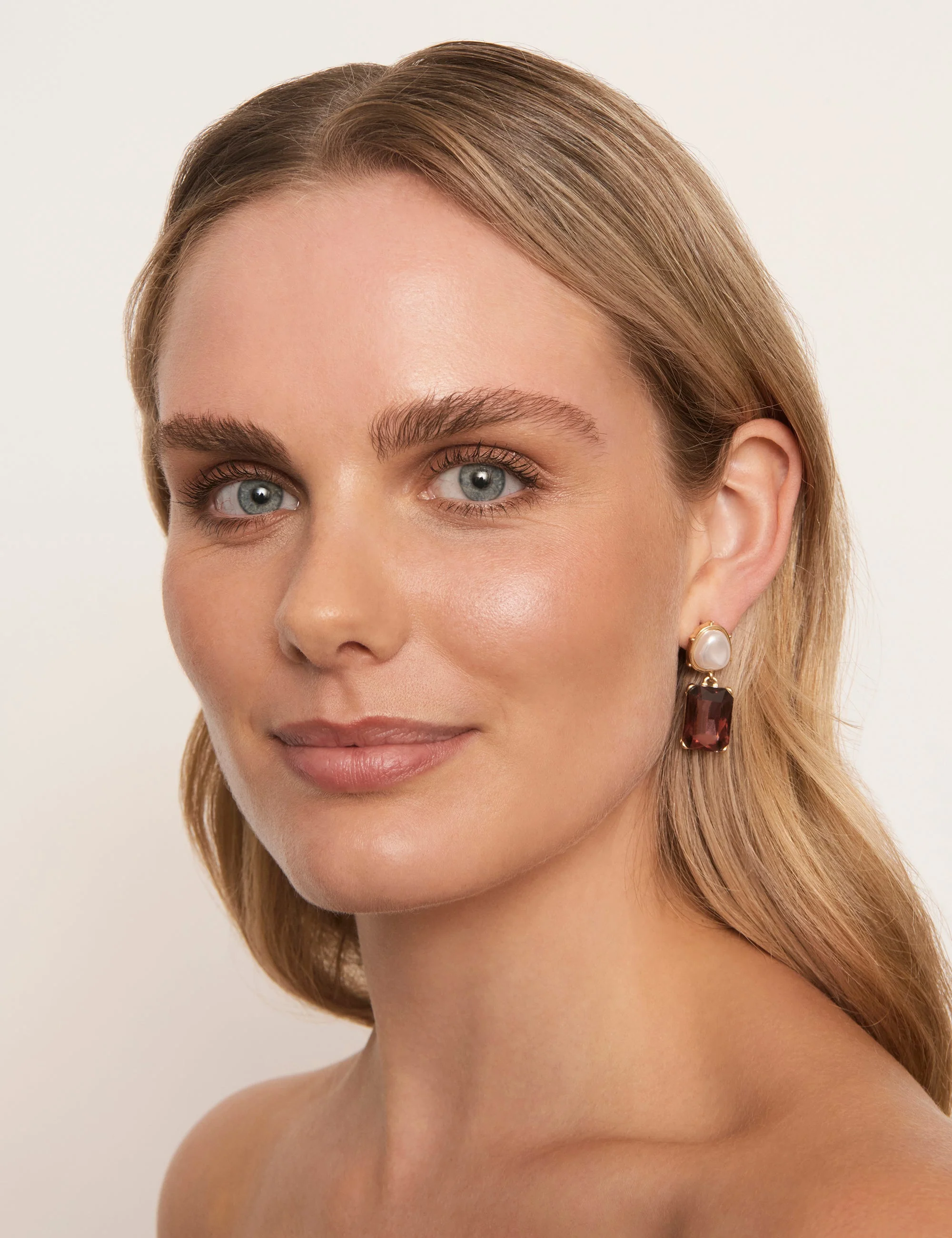 PEARLINE RECTANGLE STONE EARRING - Image 6