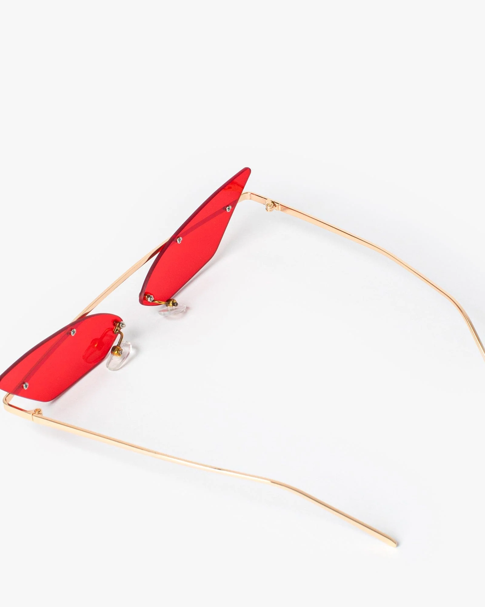 Red Pointed Cat-Eye Metal Frame Sunglasses - Image 4