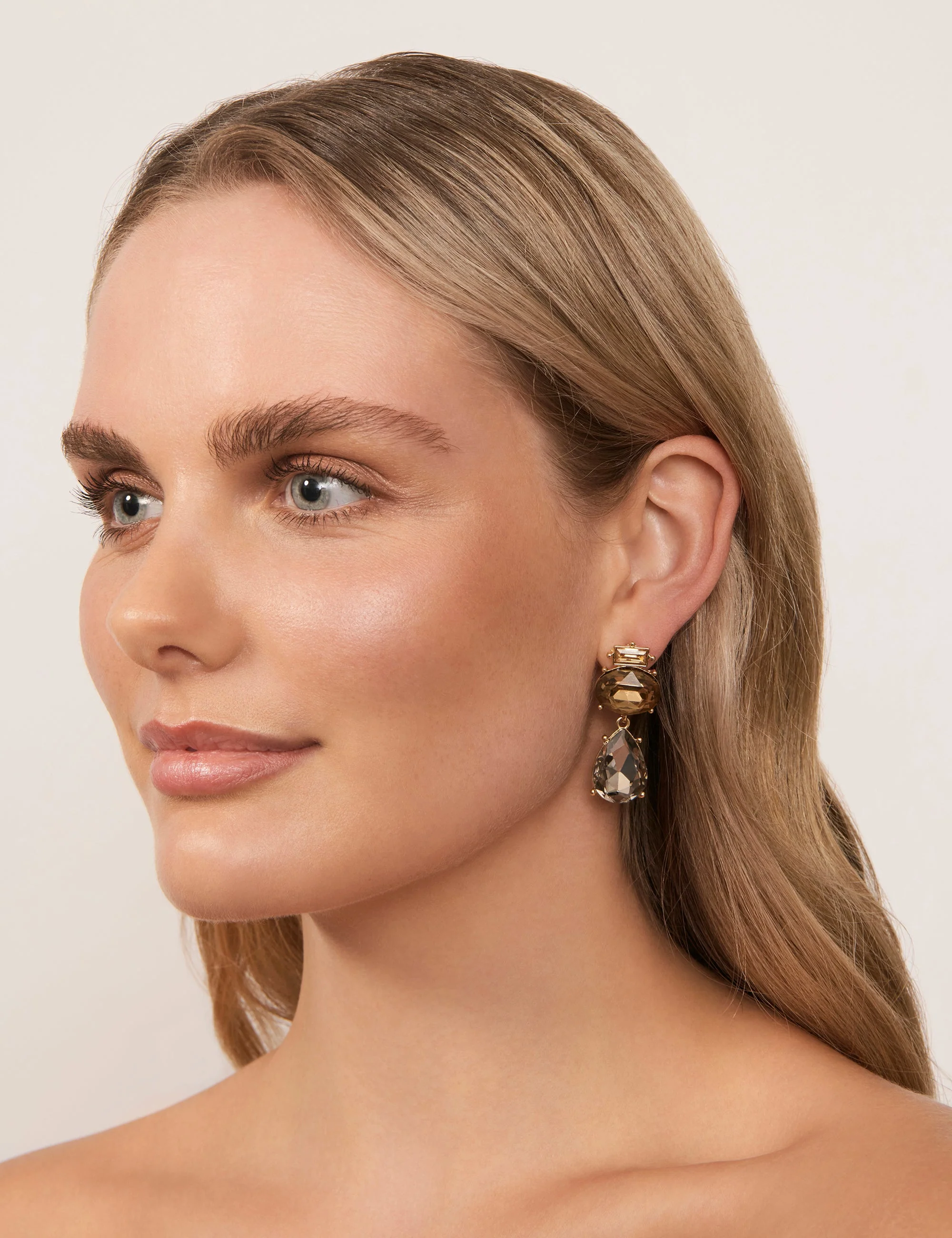 ROMANCE DROP EARRING - Image 5