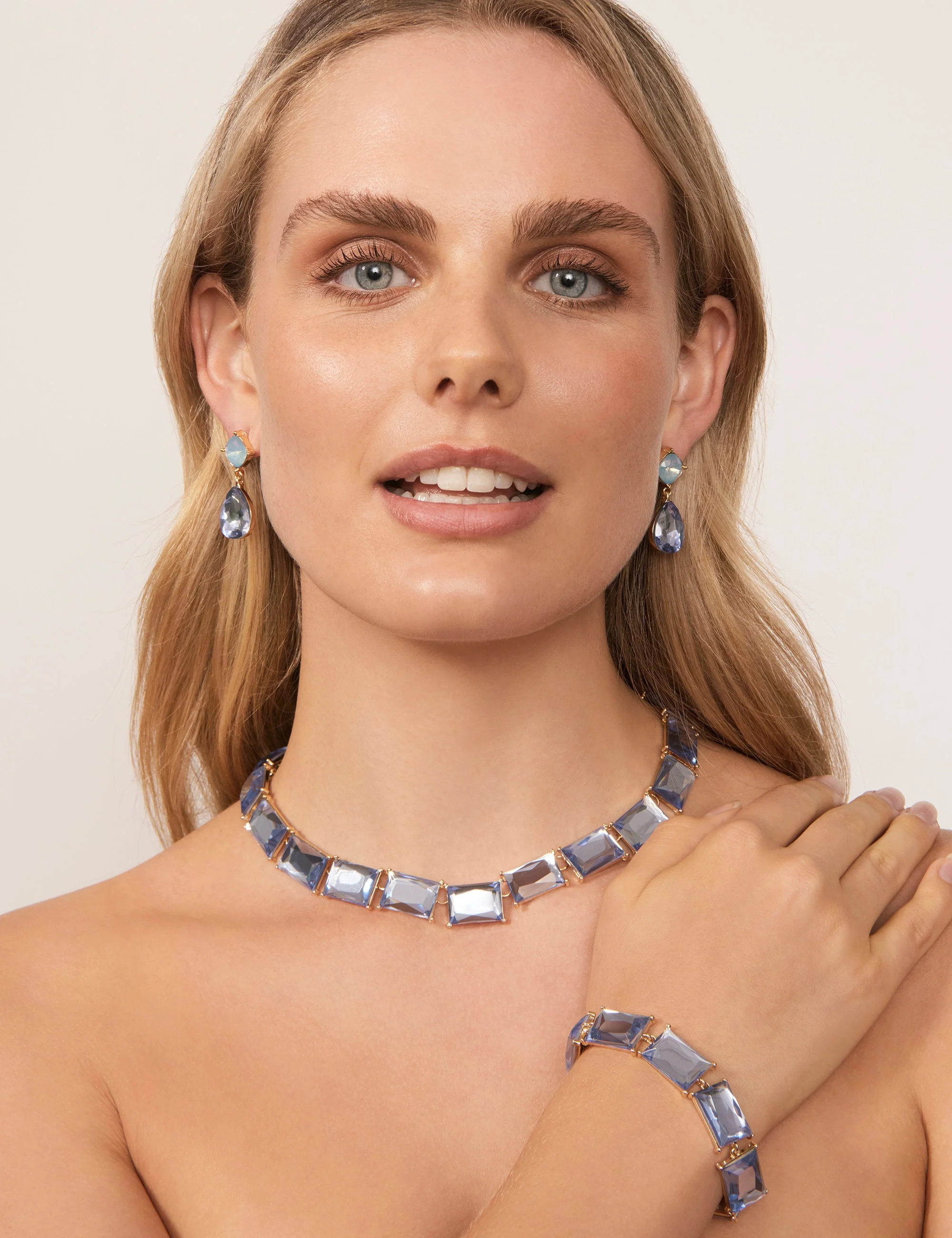 ROYAL DUO DROP EARRING - Image 5