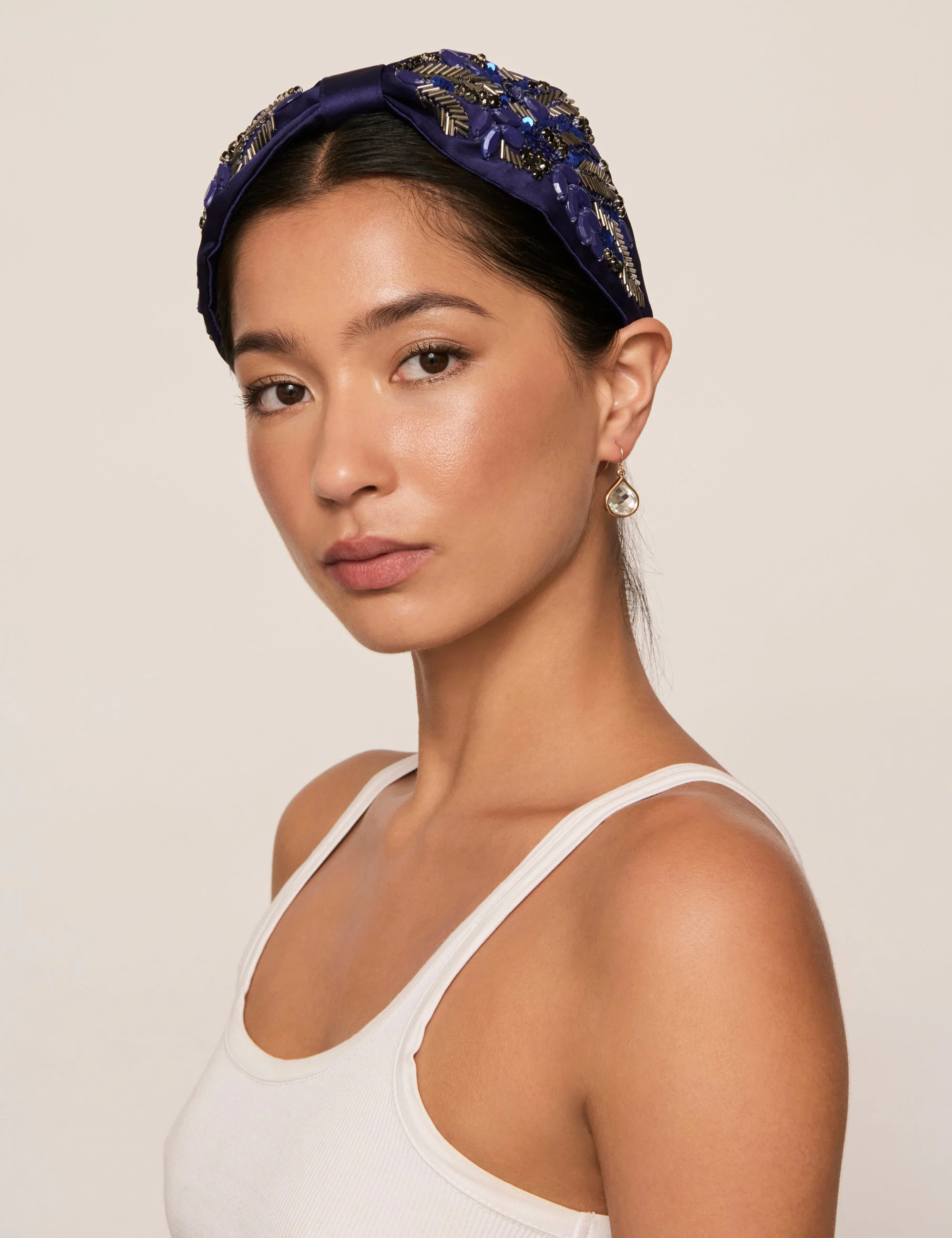 SATIN FEATHER SOFT FORM HEADBAND - Image 2