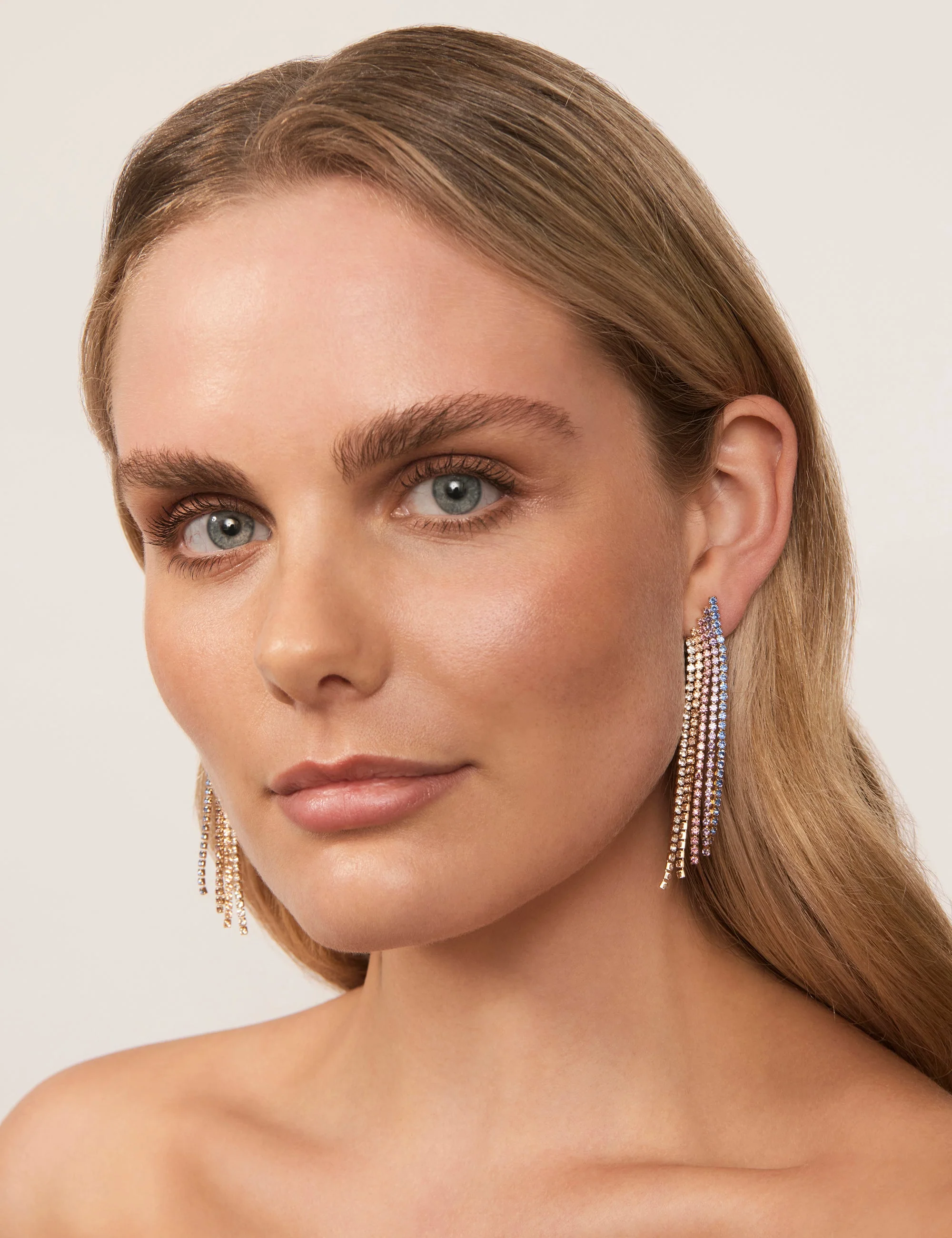SIMPLE OMBRE DRAPE EARRING - Image 5
