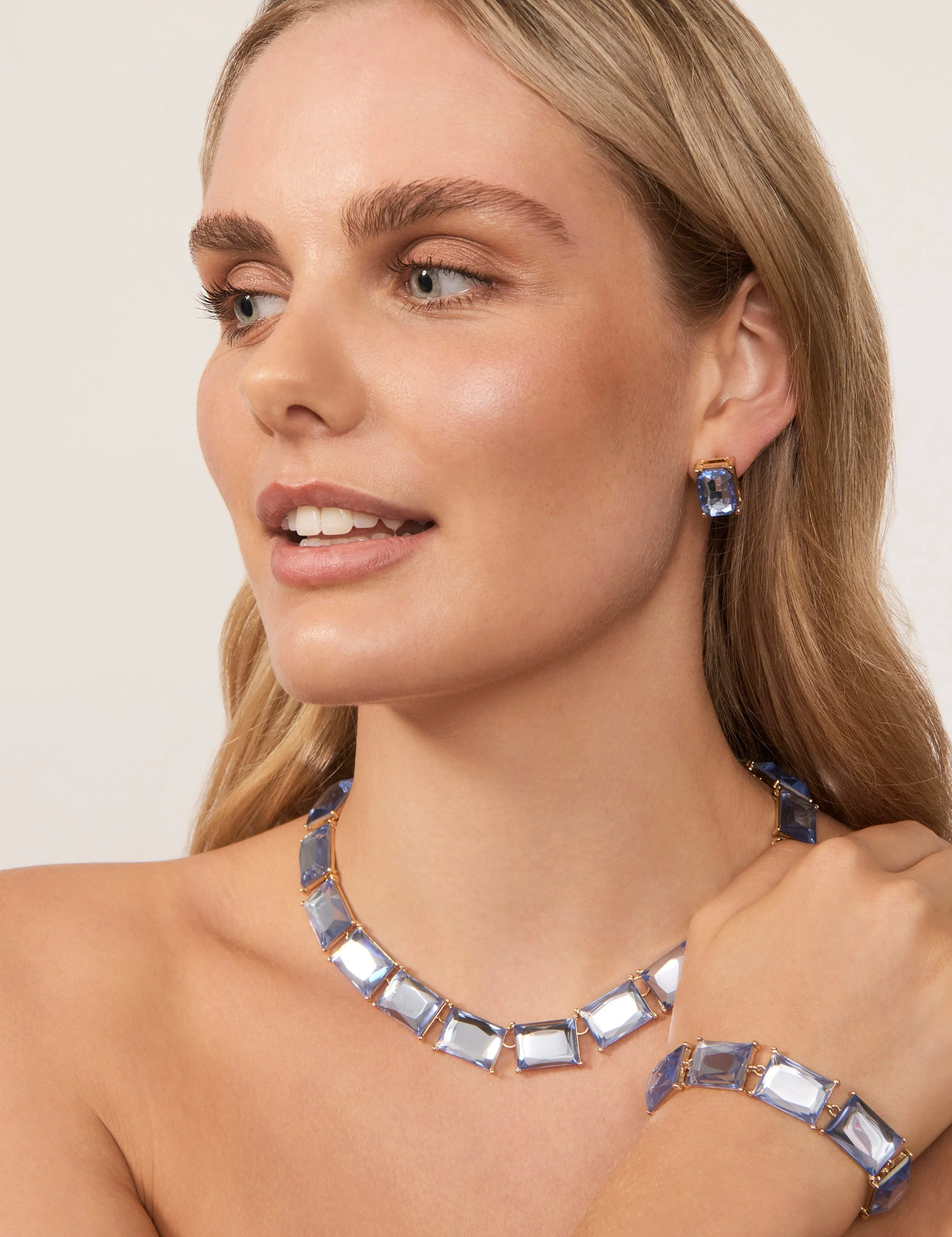 SOLOIST RECTANGLE EARRING - Image 5
