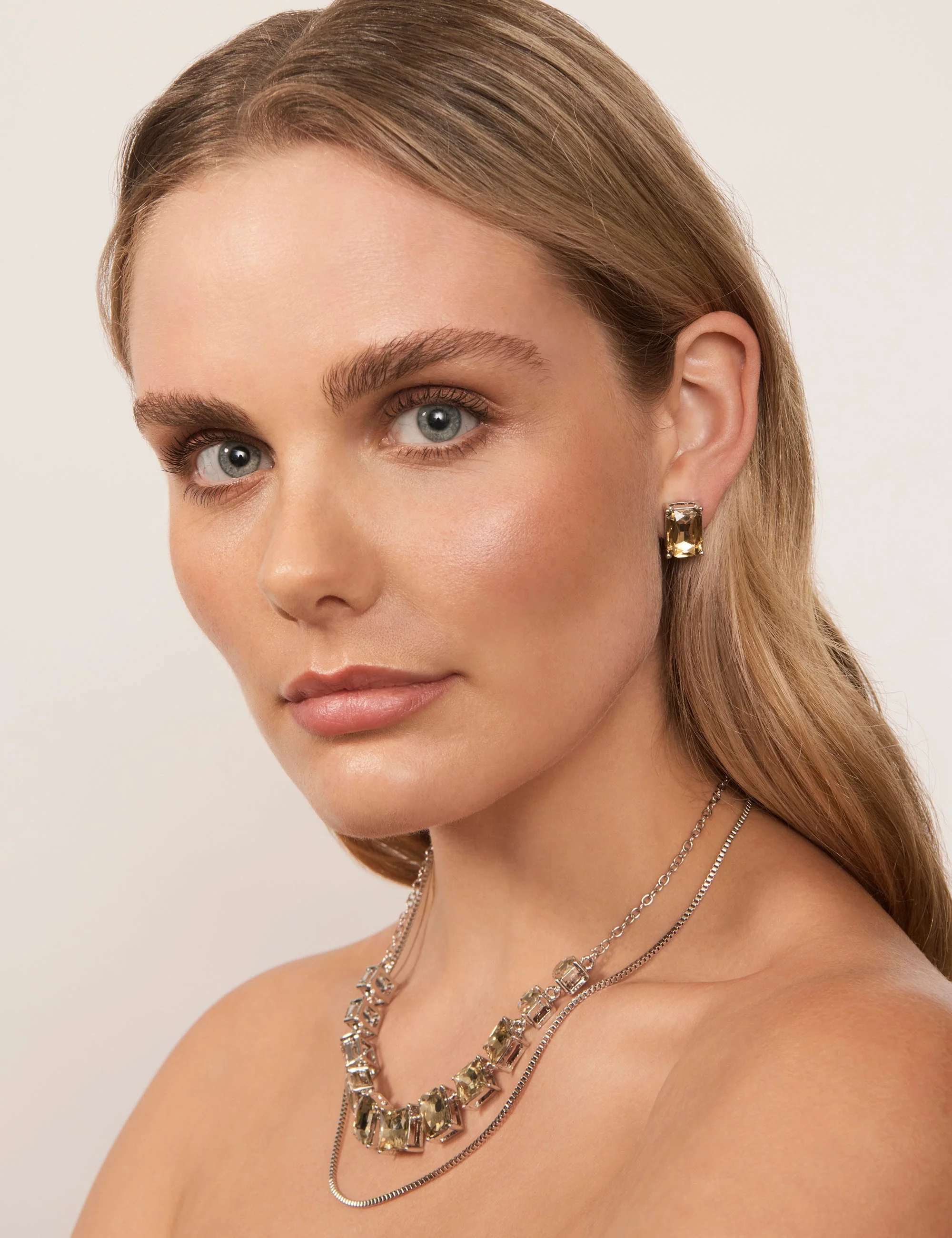 SOLOIST RECTANGLE EARRING - Image 6