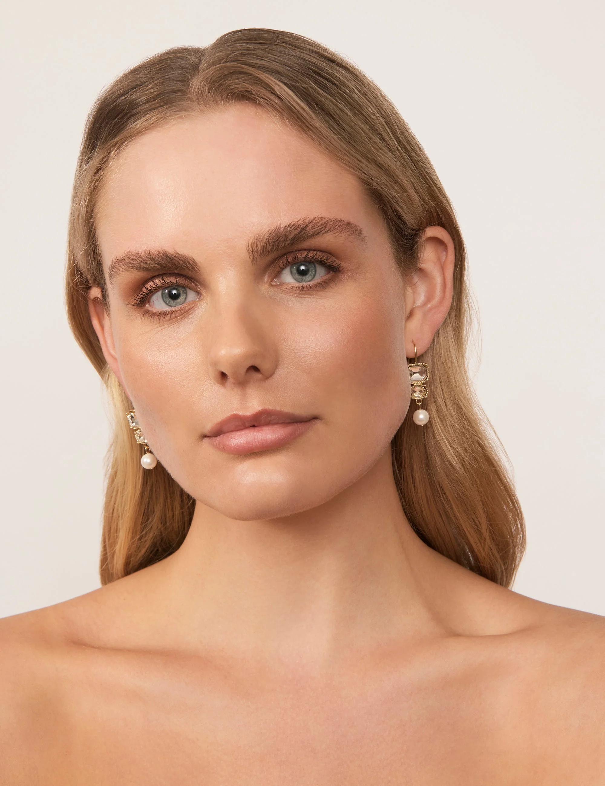 VISTA PEARL DROP EARRING - Image 6
