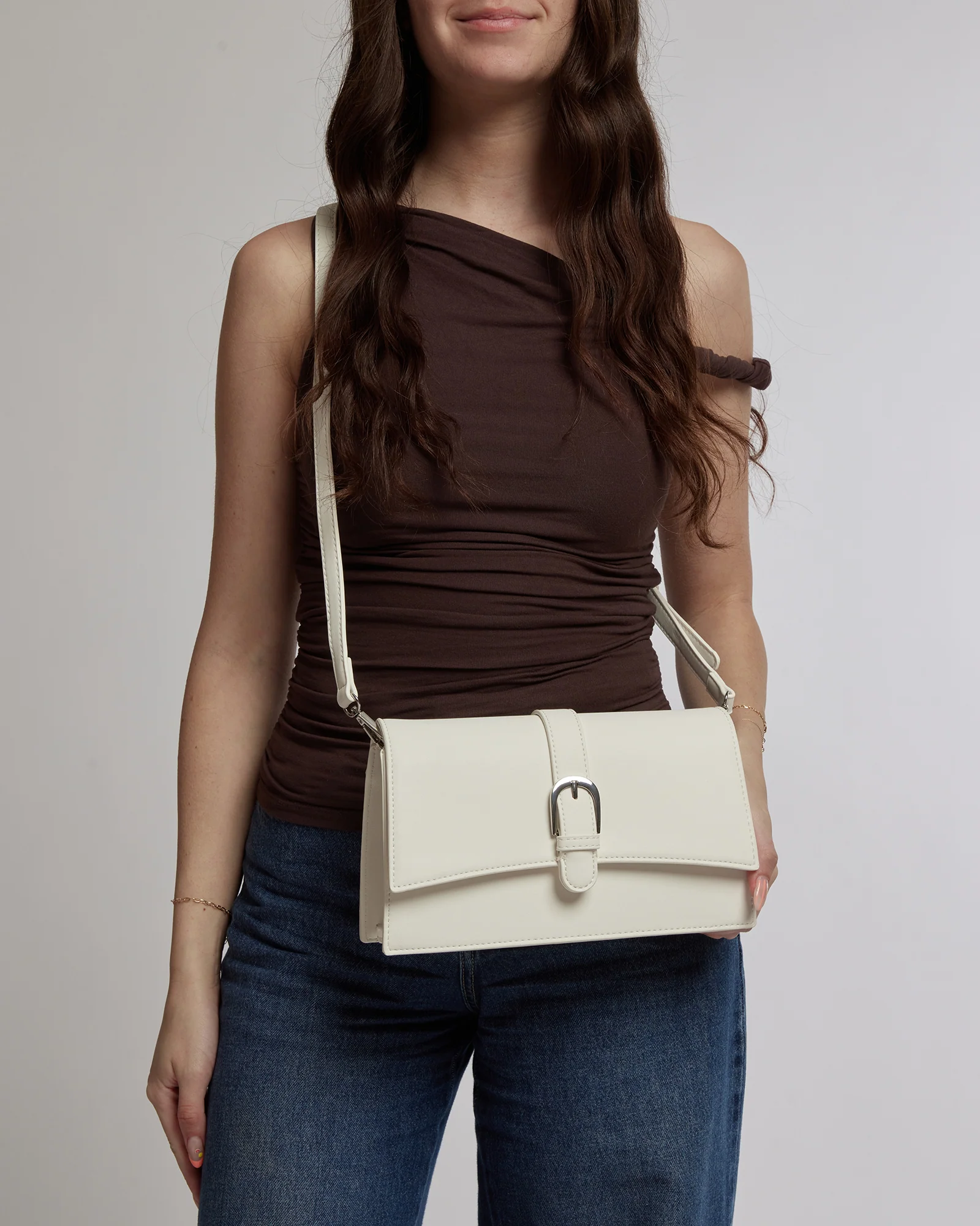 White Alana Chain Shoulder - Image 3