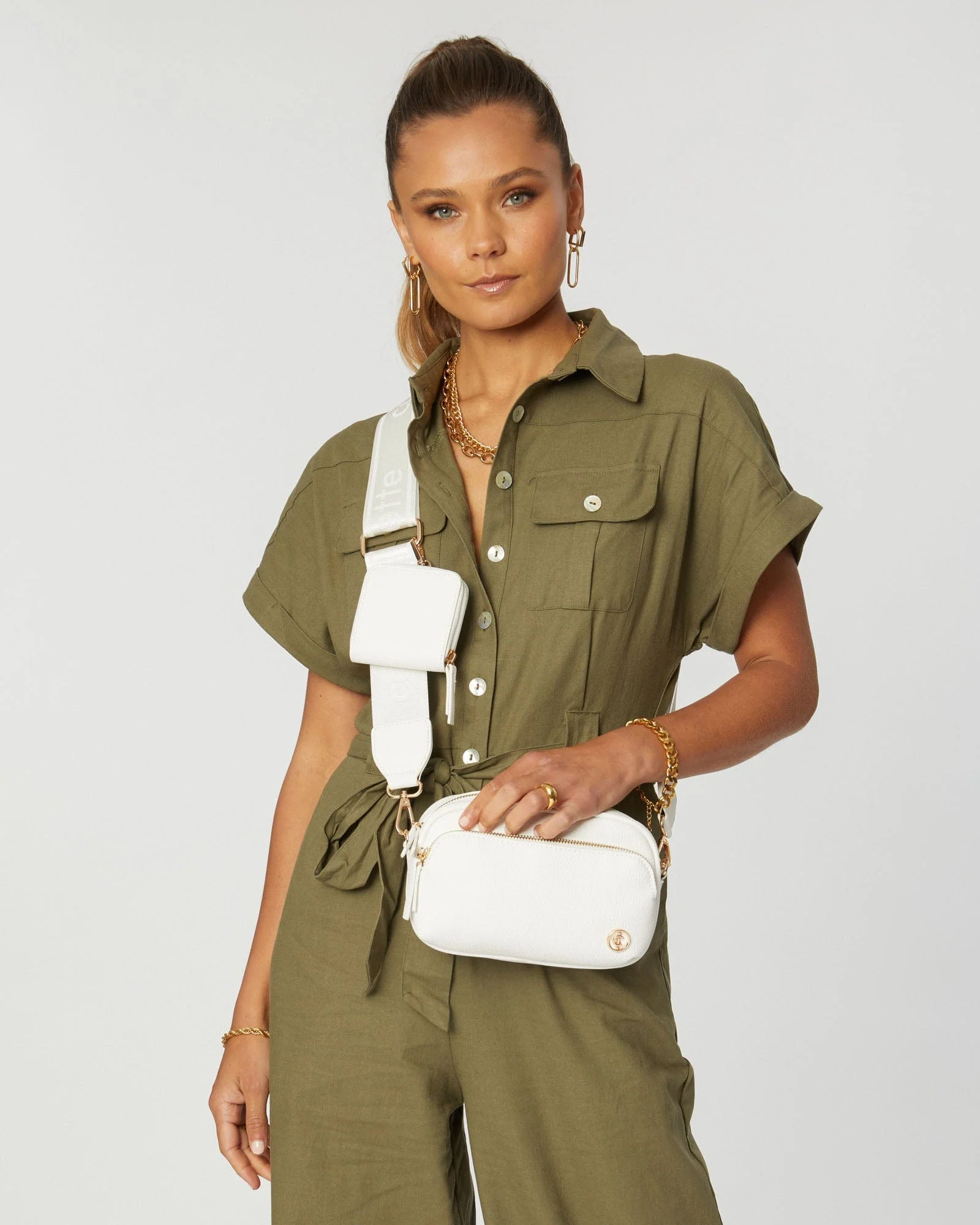 White And Gold Amalia Crossbody Bag - Image 10