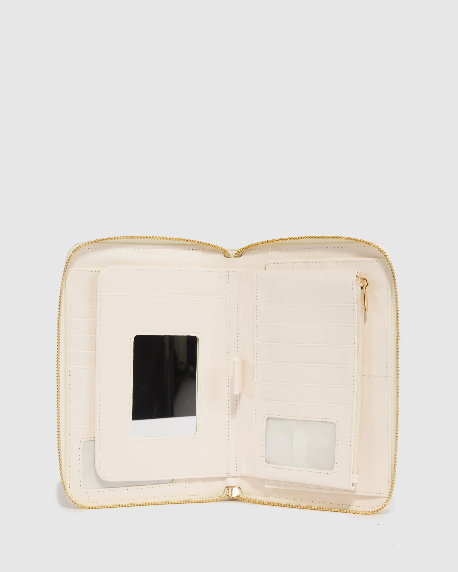 White Suzanah Travel Wallet - Image 3