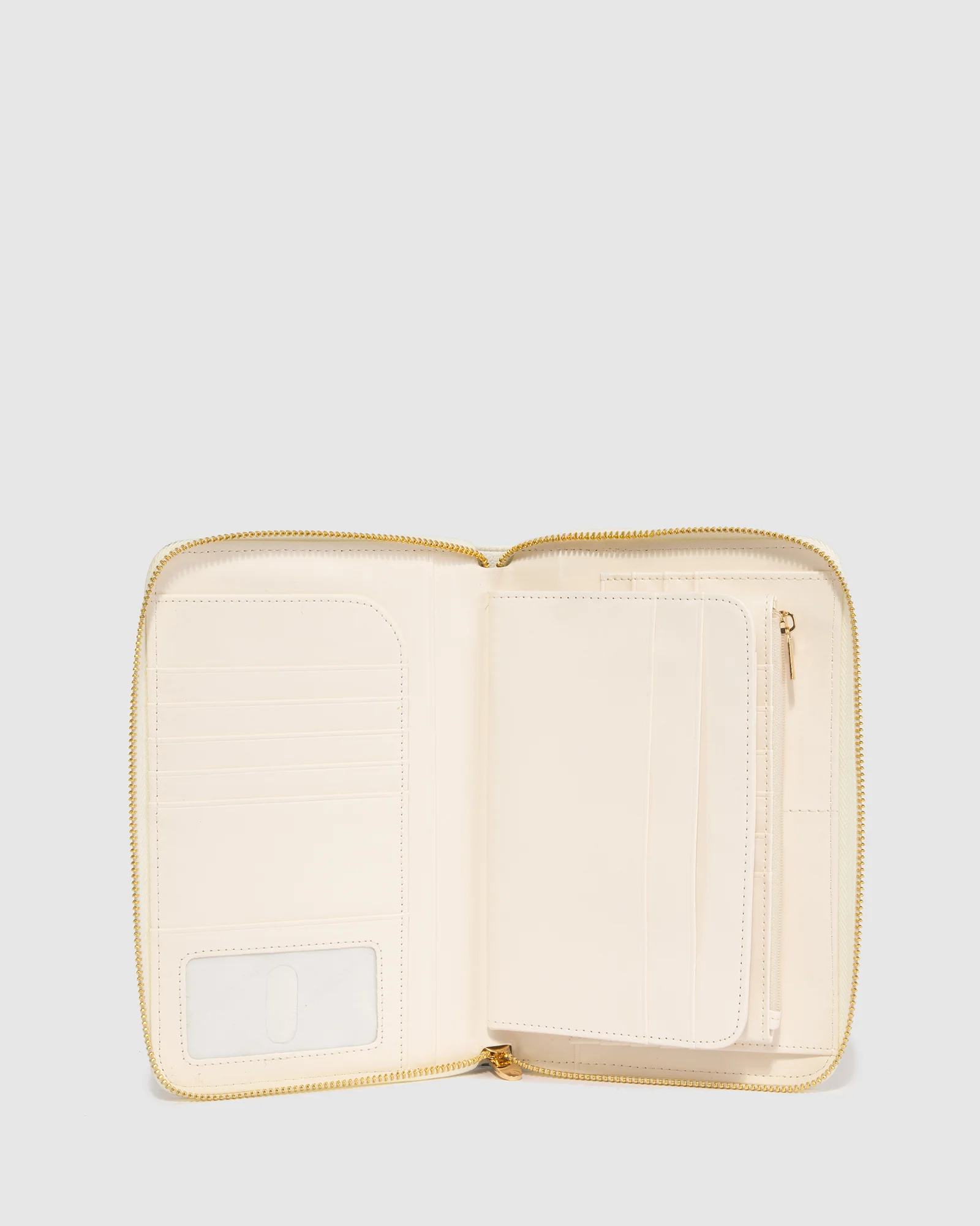 White Suzanah Travel Wallet - Image 4